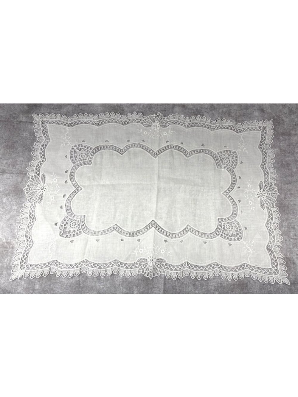 Embroidered White Lace Linen Table Runner 15x23 Rectangular Floral Trim Vtg